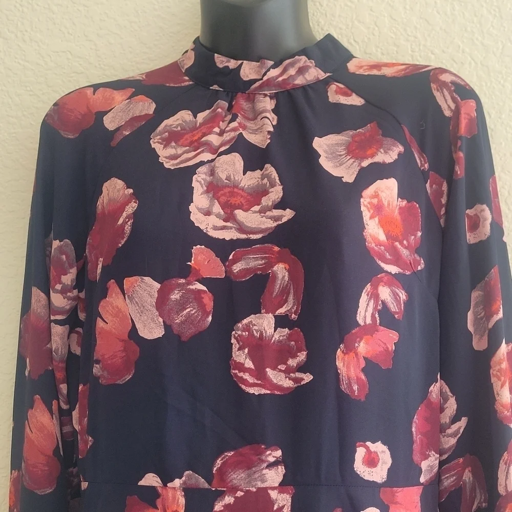 Banana Republic NWT Size 4 Mid Length Navy Blue Floral Dress - Picture 4 of 8